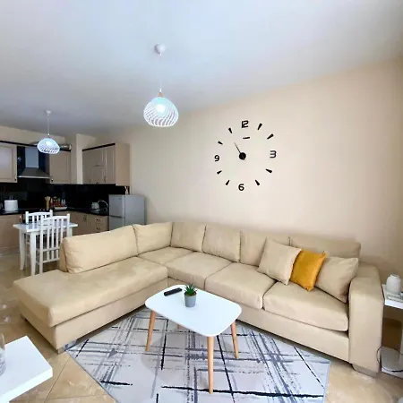 Apartment Chlo 2 *
